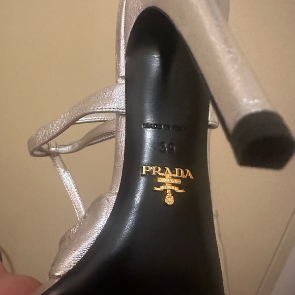 Pravda silver metallic stilettos. Size 39 - Picture 4 of 4